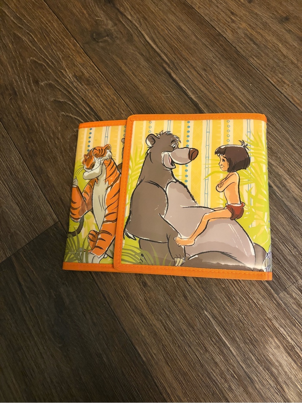 Disney The Jungle Book Baloo, Mowgli, and Shere Kha Stationary Holder w/Markers